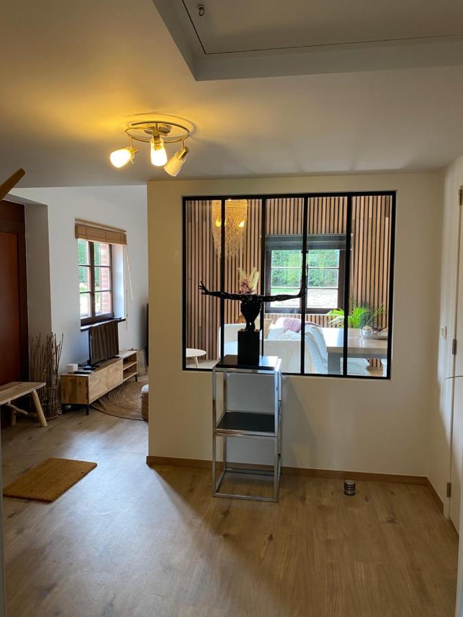 Le Logis Des Chenes, Superbe Bungalow Dans Quartier Residentiel Proche De Namur Wépion Eksteriør billede