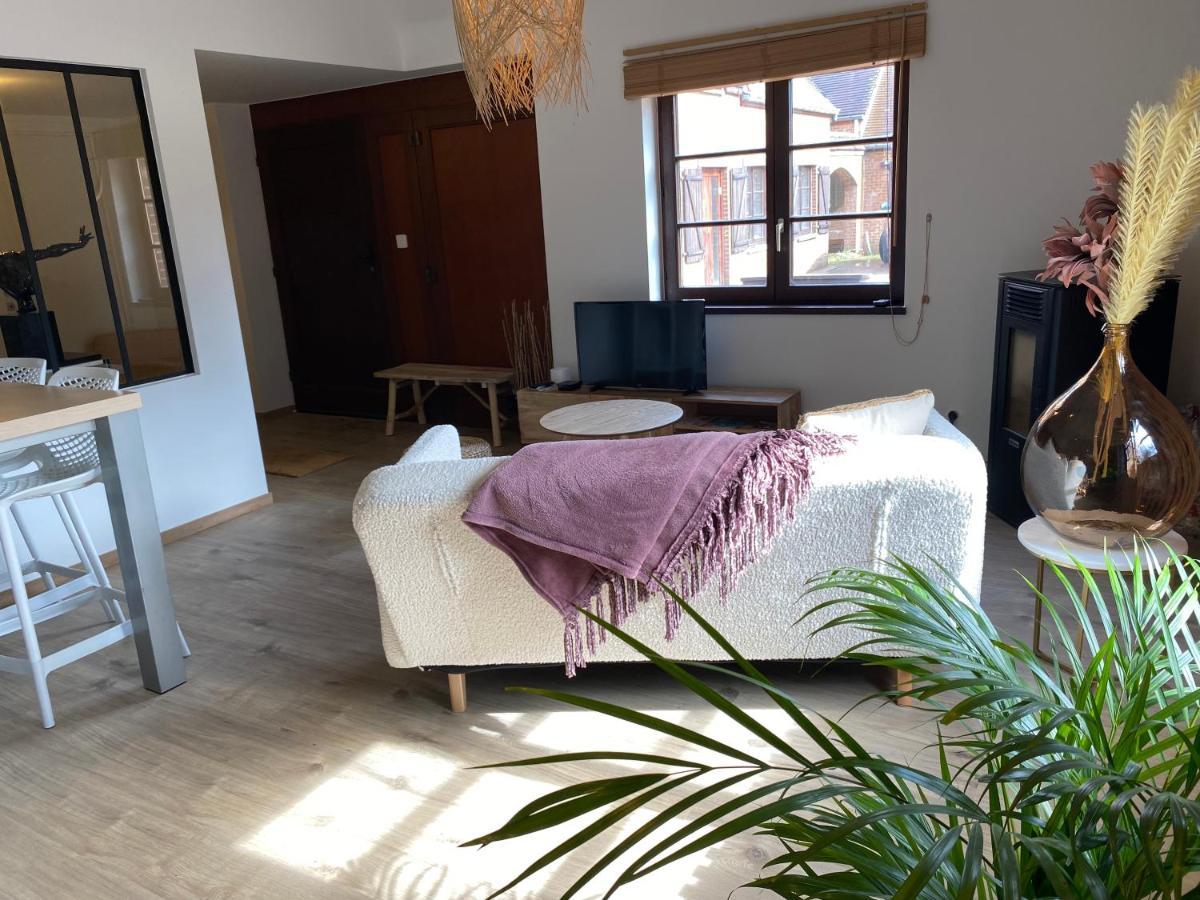 Le Logis Des Chenes, Superbe Bungalow Dans Quartier Residentiel Proche De Namur Wépion Eksteriør billede